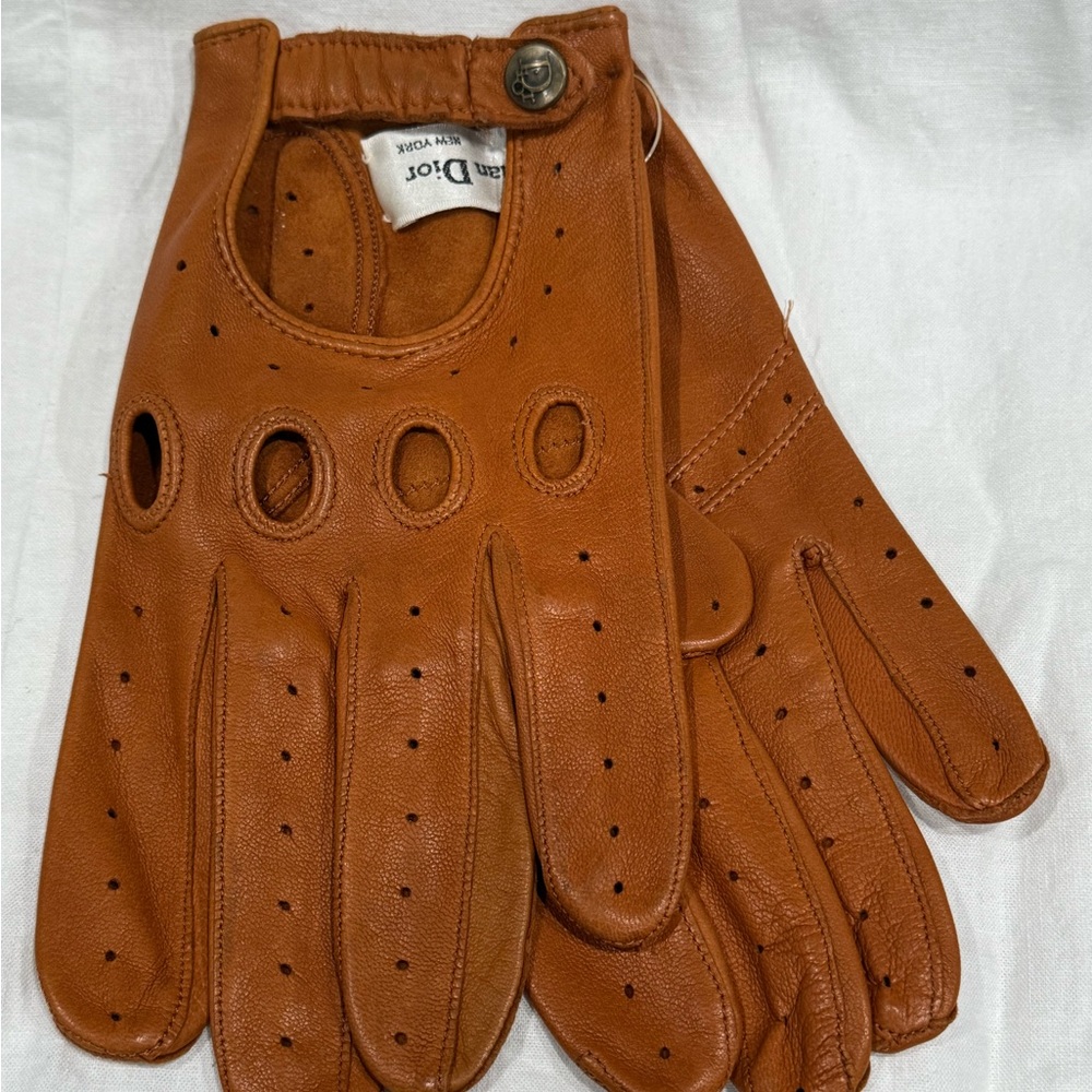 Christian Dior men’s leather driving gloves tan